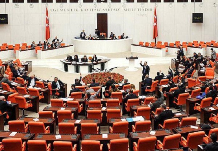 Türkiyə parlamenti təcili iclas çağırdı
